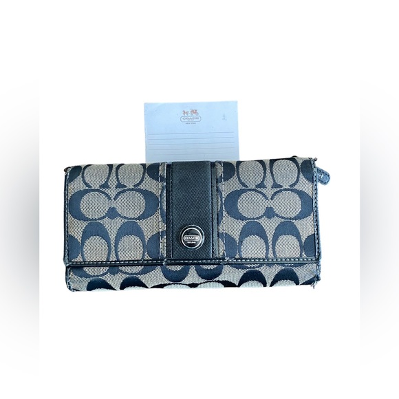 Coach Wallet - Picture 1 of 4
